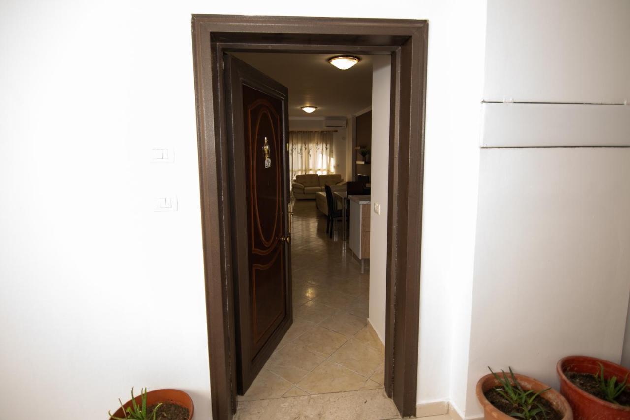 Ami Apartament Vlore Exterior photo