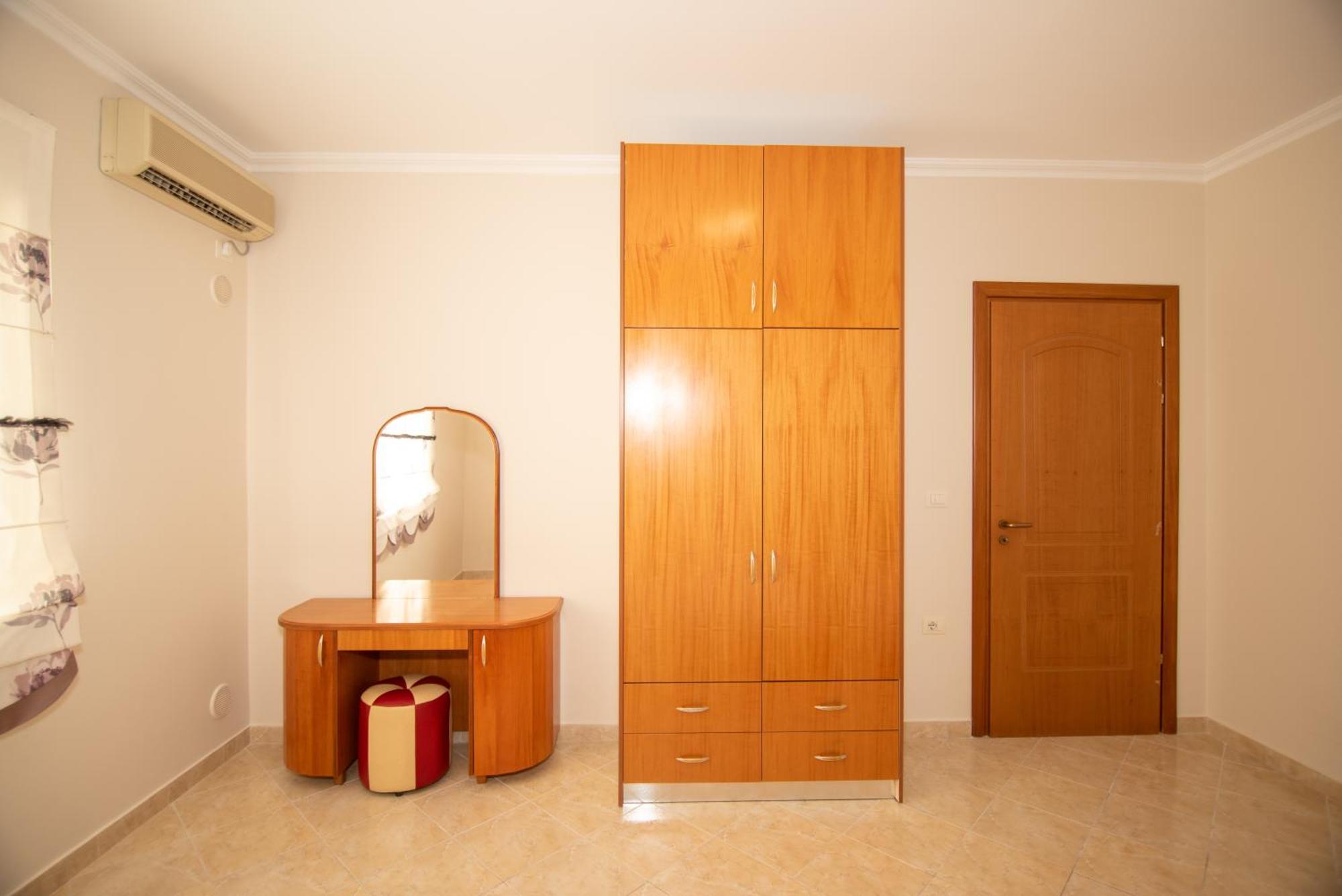 Ami Apartament Vlore Exterior photo