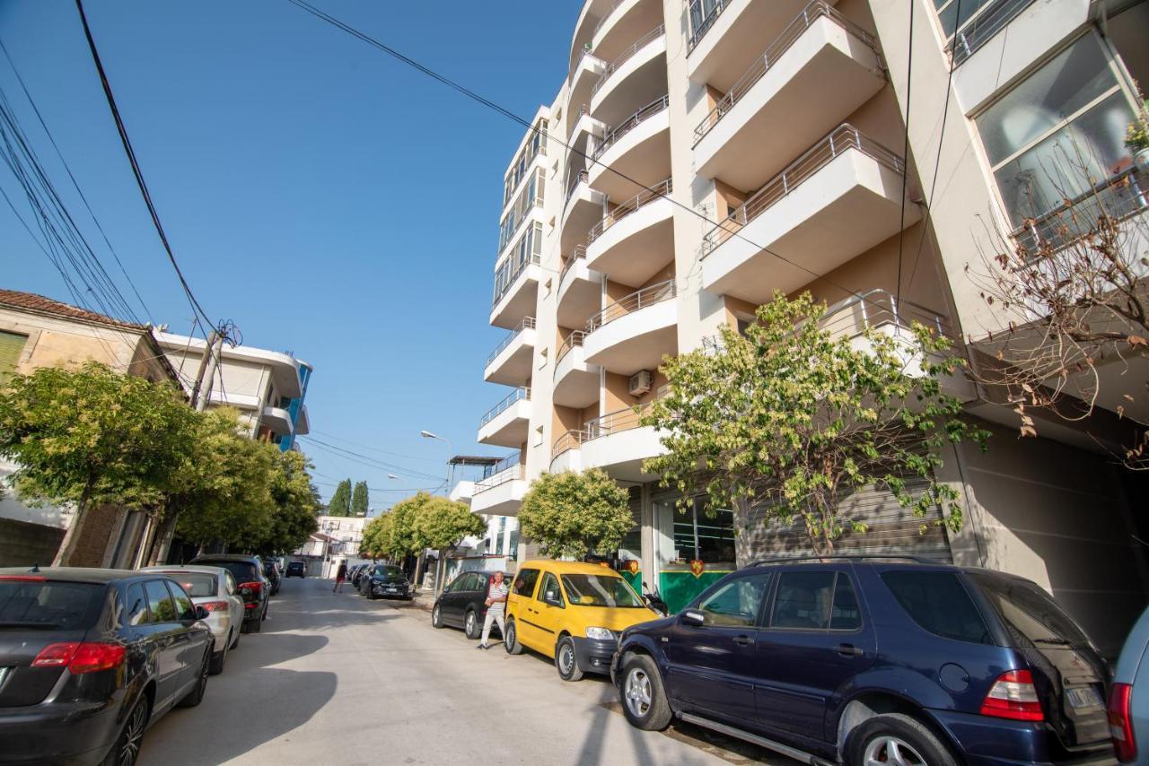Ami Apartament Vlore Exterior photo