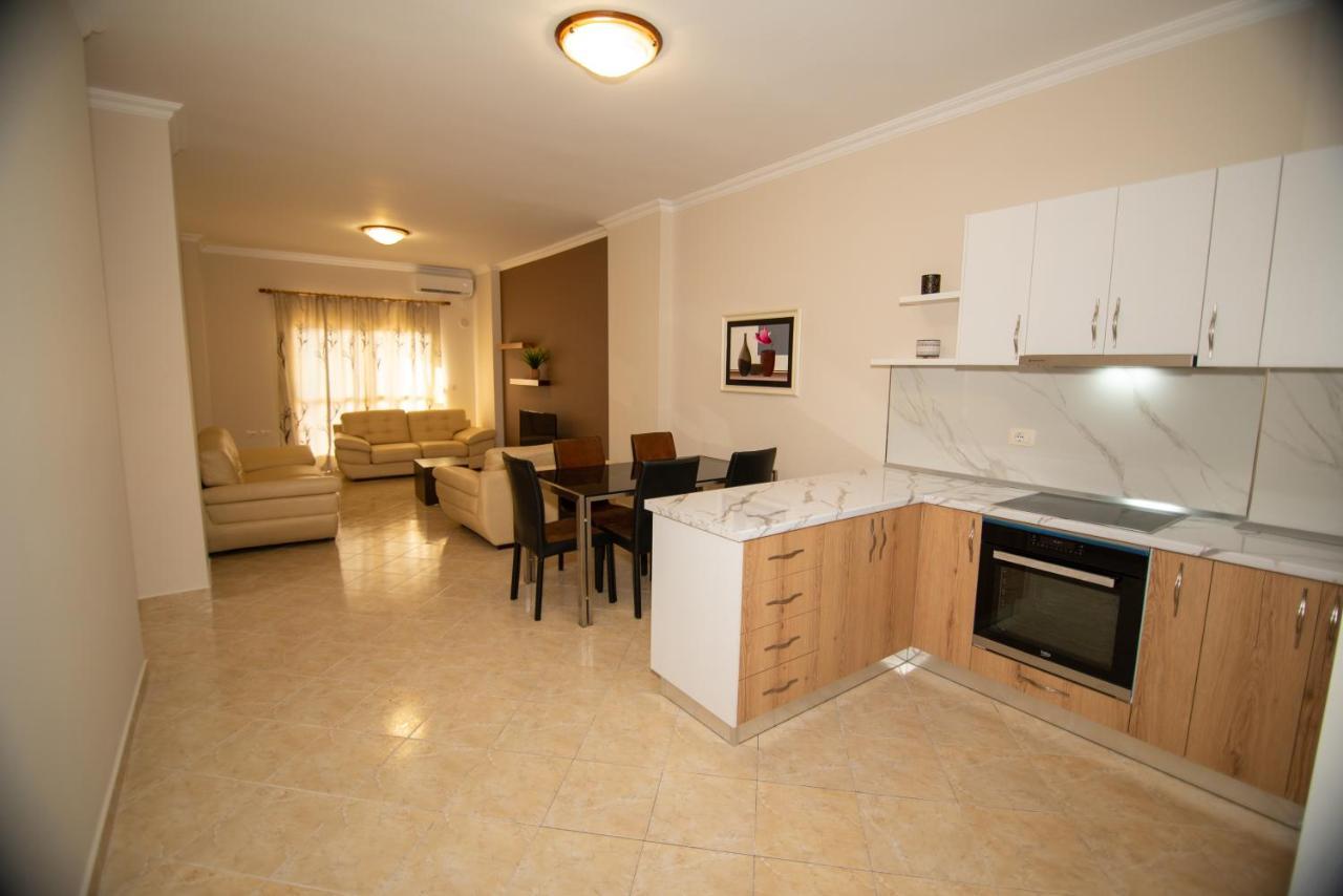 Ami Apartament Vlore Exterior photo