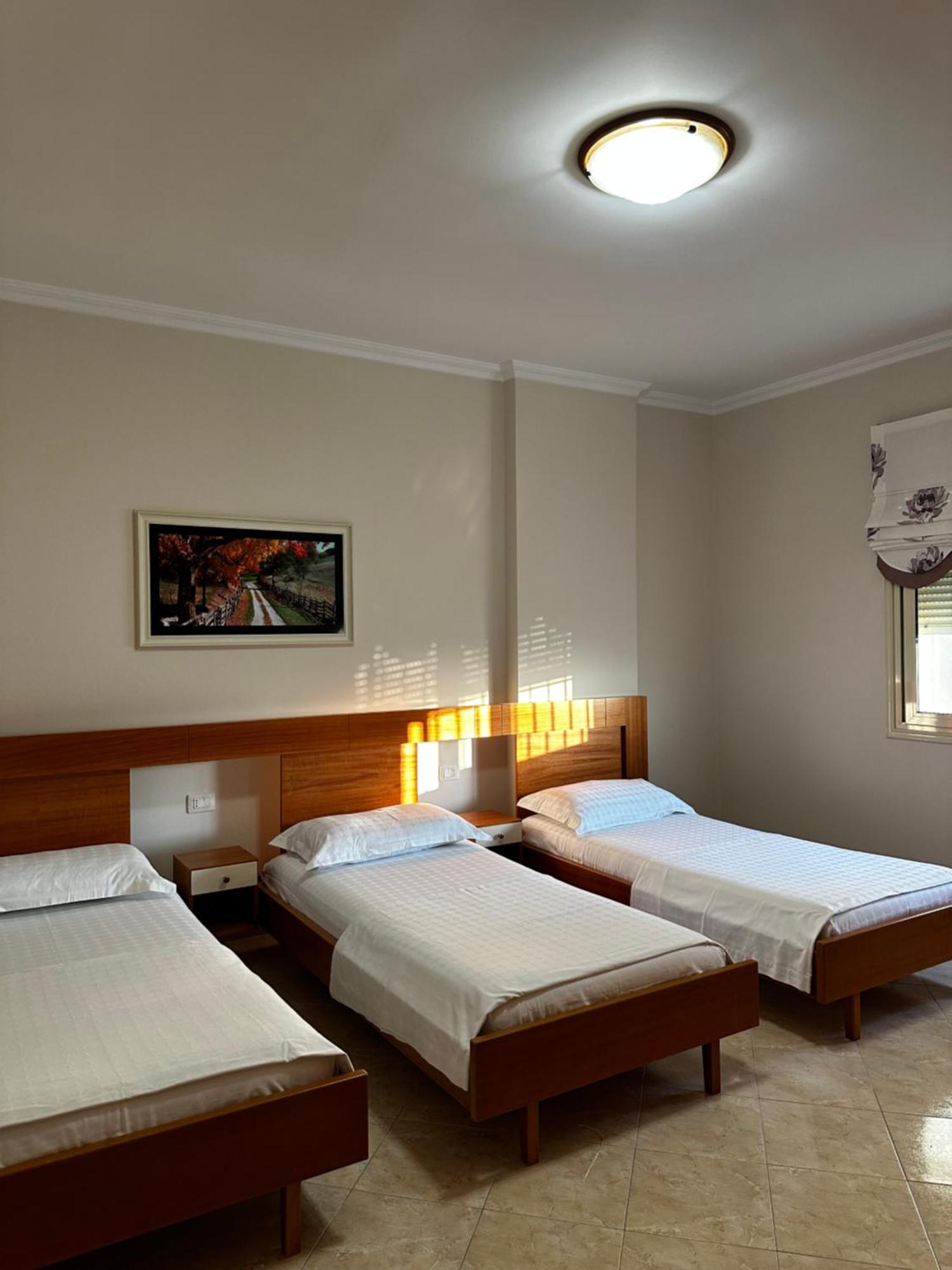 Ami Apartament Vlore Exterior photo