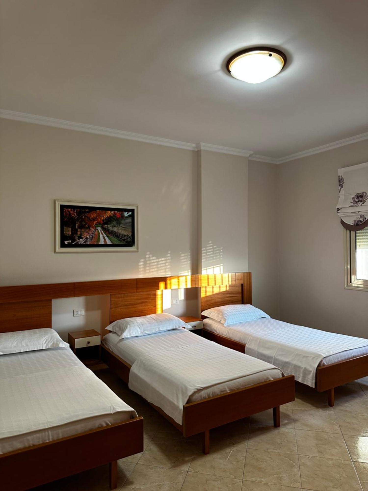 Ami Apartament Vlore Exterior photo